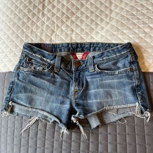 Lucky Brand cut-off jean shorts Sz 27/4